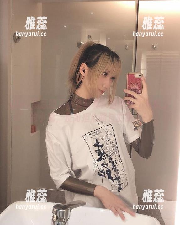 Cien恩恩 Cien恩恩的万圣节写真:这装扮不怕街头的小鬼,反而担心路过的路人!