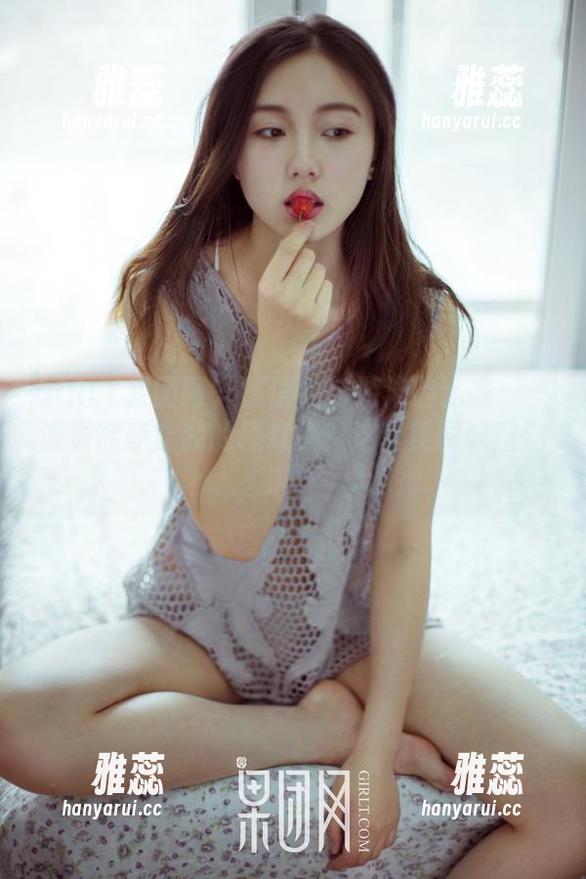 GIRLT果团网-王语纯 GIRLT果团网 - 王语纯与游泳的比赛——谁更能夺走我的摄像头?这套美图诚意满满!