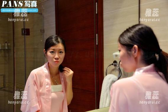 PANS写真-了了 PANS写真 - 最新图册:了了,让我们在圣诞下的矛盾中徘徊!