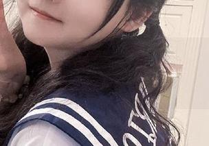 Sayako＿今年4岁居家更新：你信不信，这条沙发是我最喜欢的模特！