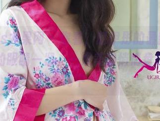 UGirls尤果网 – 你看，赵伊彤的最新套图让我的眼睛一紧，一双美脚悄悄盘旋在脑海中…