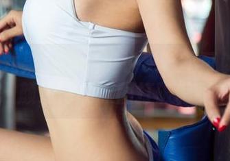 UGirls尤果网 – 是谁说学妹不可以性感？颜爱泽的原图打破偏见
