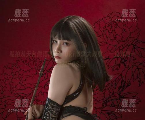Uki雨季 私拍从天台倾泻而下:Uki雨季大顽童,一边淋雨一边摆POSE!
