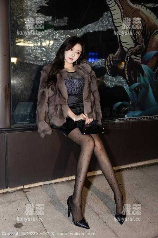 XIAOYU语画界-林乐一 XIAOYU语画界 - 看林乐一的女王写真,我开始考虑给我自己也穿上皇冠!