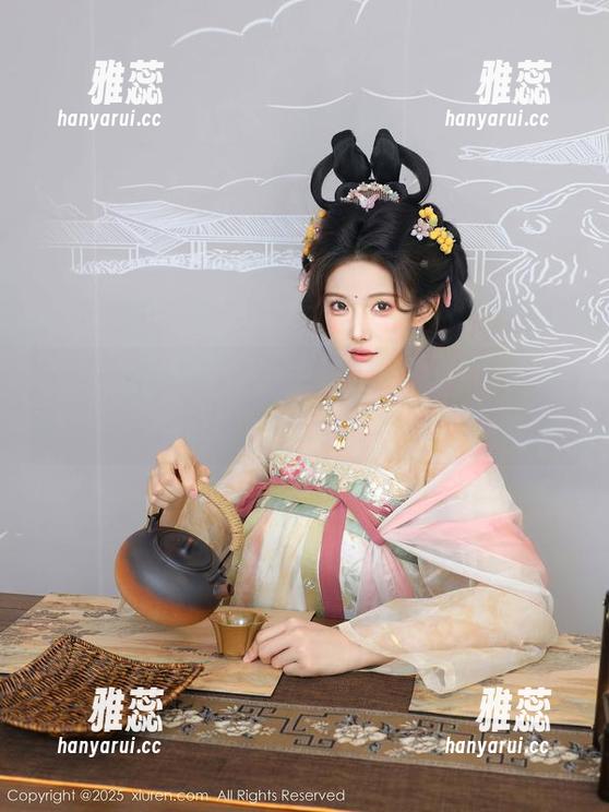 Xiuren秀人网-YOYO苏小苏 Xiuren秀人网 - 沉浸在YOYO苏小苏的浴缸,图包里的无圣光时刻。
