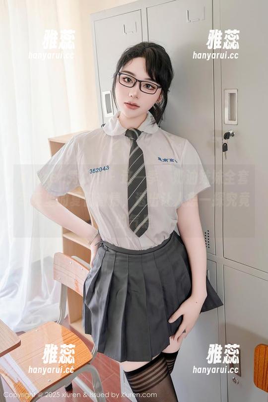 Xiuren秀人网-奶油妹妹 Xiuren秀人网 - 这一季,奶油妹妹全套写真里的夏日激情,透出让人想一探究竟的气息