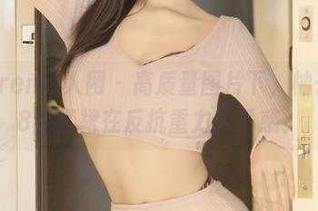 Xiuren秀人网 – 高质量图片下，柚子178用红裙在反抗重力的诱惑？