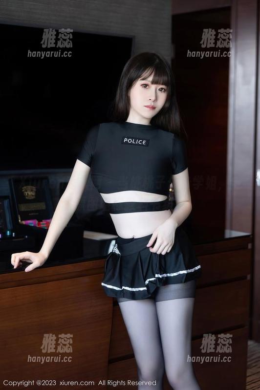 Xiuren秀人网-桃桃子 Xiuren秀人网 - 当桃桃子化身学姐,全套原图堪称教科书级别。