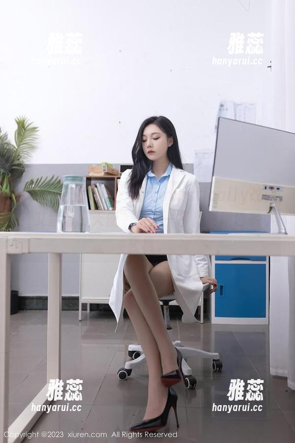 Xiuren秀人网-艾静香 Xiuren秀人网 - 画风drastically改变?艾静香“天使”原图一瞥,更新也有小玄机。