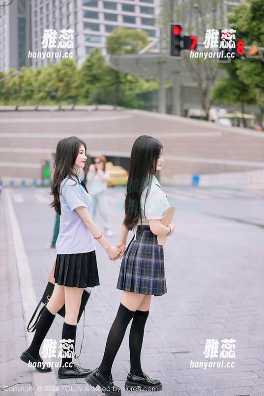 YouMi尤蜜荟-思淇Sukiii YouMi尤蜜荟 - 别被思淇Sukiii的礼服迷了眼,私拍真相在这里