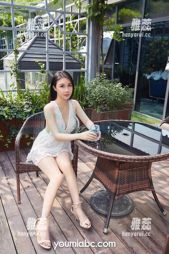 YouMi尤蜜荟-黄乐然 YouMi尤蜜荟 - 在定制的足间,黄乐然为你呈现出的画面,图片的美学让人停不下来。