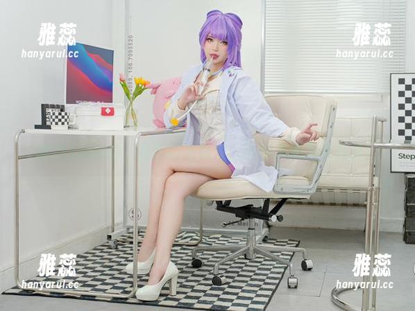 抓拍ZinieQ：最新制服照片，等你来当总部经理！