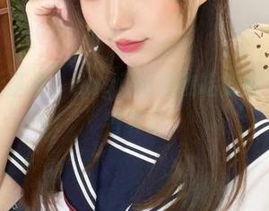 学姐无圣光，nagisa魔物喵的眼神里藏着真心