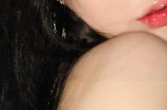微密圈 – 与奶牛女仆共舞，不爱笑的赛琳的写真你准备好迎接风暴了吗？