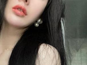 微密圈 – 作品在线，不爱笑的赛琳的性感让人分清‘好朋友’和‘好想法’！