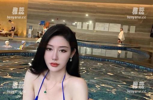 微密圈 - 不爱笑的赛琳的体操服：让照片变得有点情绪，很值得一看。