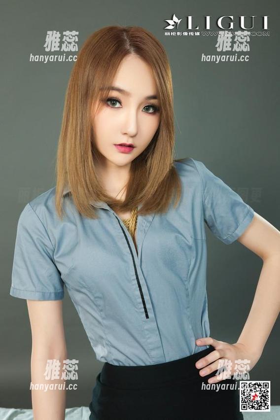 丽柜-李同学 丽柜 - 又是李同学,韩系新职员的原图更新,这件衣服真让人想聊聊。