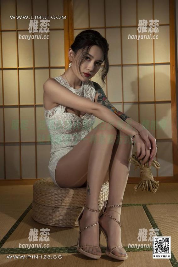 丽柜 - 这几张图片里的白云美足，惊艳得让我新学了一种欣赏方式。