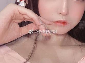 佳佳酱ovo和她的豹纹：高清、刺激，下载前请确认成年。