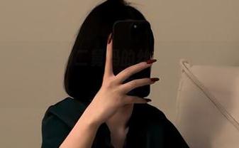 微密圈 – 看！保守的二舅妈的丝袜在光影中舞蹈，高清捕捉