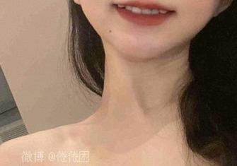 露背裙下的倦倦喵，让我在图库资源里迷失。