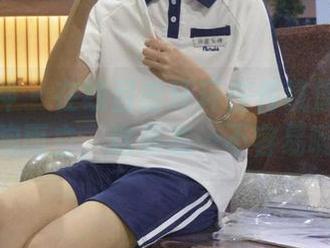 初夏女神 – 在线目击环环在传统旗袍中挺胸而立，这姿态…不容易啊