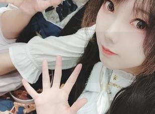 看！名赖弥七的写真更新，日常也能很惊艳！