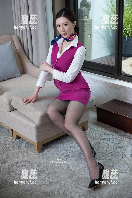 头条女神 - 在线解渴，有没有想过阿依努尔瓦娅的职业装资源？