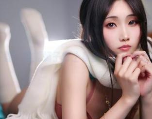 资源下载：当嫣嫣子套上黑丝，办公室也变撩人
