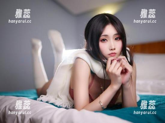 嫣嫣子 资源下载:当嫣嫣子套上黑丝,办公室也变撩人