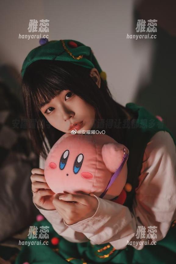 安曜曜的学妹速写，高清得让我都想多看几眼。