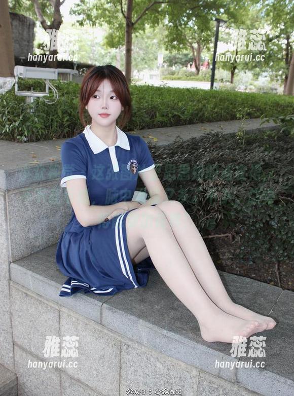 小众视觉-思思姐 小众视觉 - 这张图片里思思姐的连衣裙,不下载可惜,脑中灵感又多了不少,总觉得能穿出花样!