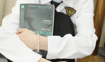 小众视觉 – 婚纱新玩法！灵灵的套图资源，这个婚礼季我可能要当回影帝了！