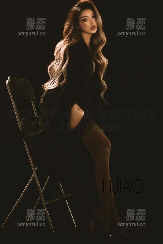 微密圈 - 希希Gina，为了这组女仆定制写真，肯定没少费心思吧