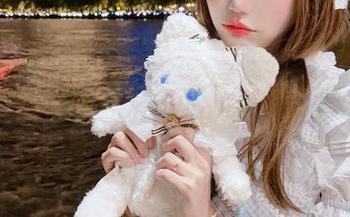 彩芸_Nebula的制服作品分享，细节间竟透着一种令人心痒的微妙。