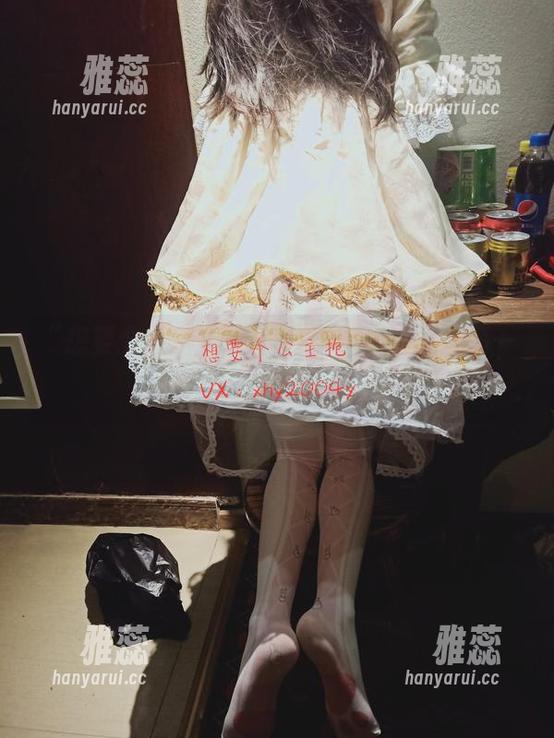 想要个公主抱 “想要个公主抱”在死库水里云游四海——图包,等你来盯着看
