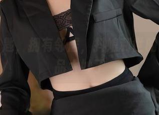 忘了钥匙，拥有邻居，抖娘利世的私拍作品太妙了