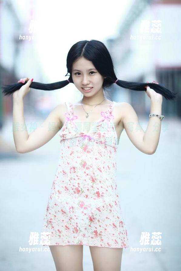 推女神-潇同学 推女神 - 妈呀!潇同学的毛衣写真,分享个甜蜜的小细节