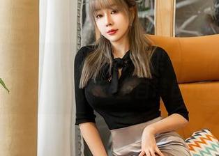 星颜社 – 自拍与泳衣的默契——精选潘思沁游泳图包，天生自带BGM！