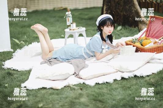 是依酱呀 置身于是依酱呀的图包——T恤底下藏的浪漫资源!