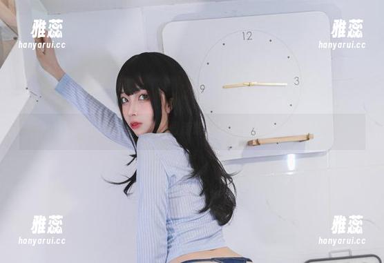 杏仁曲奇 杏仁曲奇是话题女王,最新瑜伽姐姐姿势让人分神了!