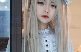 这组图册让我想起了那年稻田的夏天，梨瑾瑾果然是个田园女神