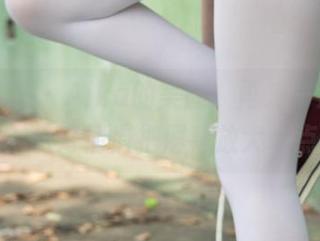 森萝财团 – Aika的美图，再来一波秘书风？只好悄悄把屏幕放大一点！