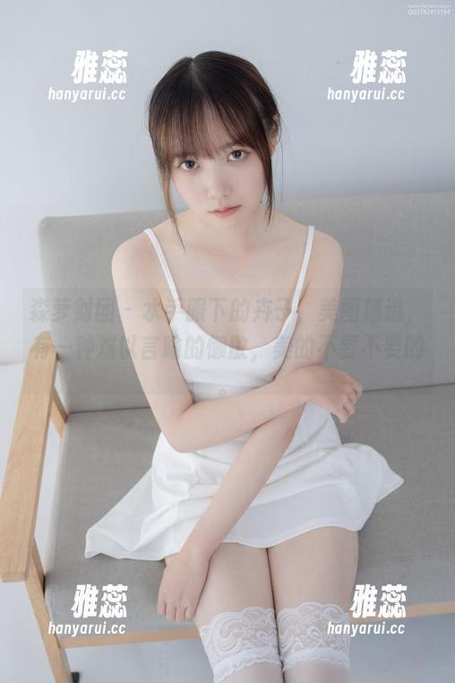 森萝财团-卉子 森萝财团 - 水手服下的卉子,美图精选,有一种难以言喻的懒散,美的不要不要的。
