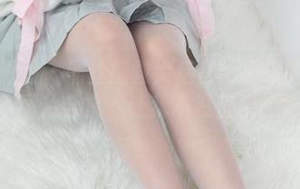 森萝财团 – 黑丝拯救大后宫：小夜的厚黑砕面图片合集，让我不忍直视的角度