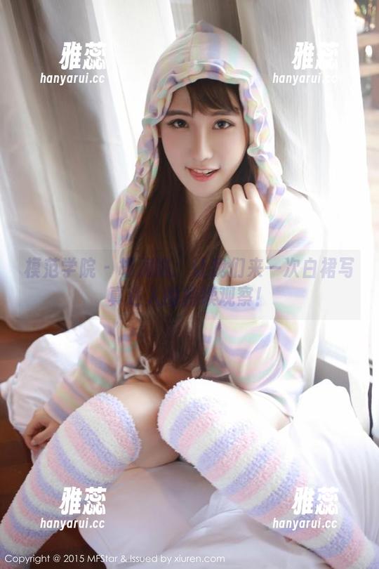 模范学院 - 胡润曦：让我们来一次白裙写真达人的持续观察！