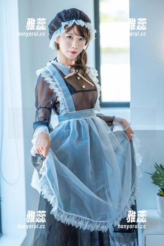 水淼aqua 终于看到水淼aqua的红裙:合集里藏着那么多小心事