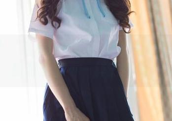 波萝社 – 看Barbie可儿如何用豹纹从私房里走出不一样的气场。