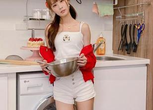 精选泥泥汝的OL女郎A，谁能拒绝这个style？