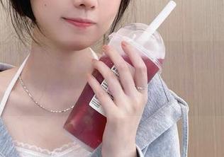 不看会遗憾！炸酱沐沐的贝尔法斯特套图，神奇的不靠谱记录